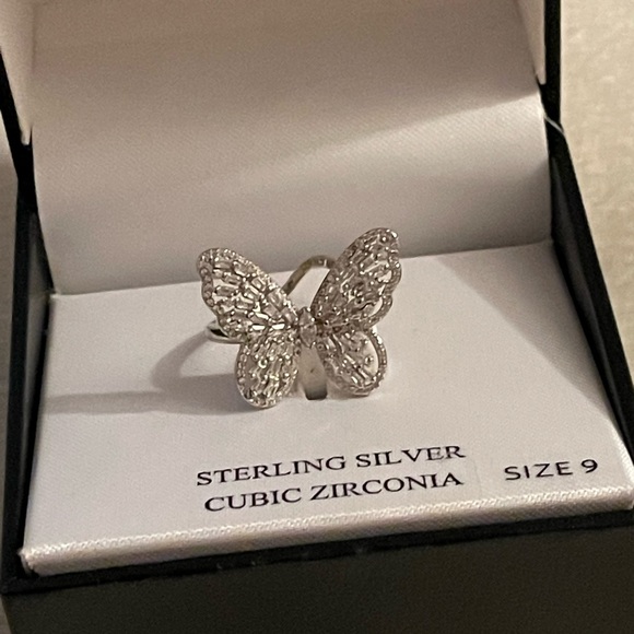 Macy’s brand sterling silver butterfly ring - Picture 2 of 2